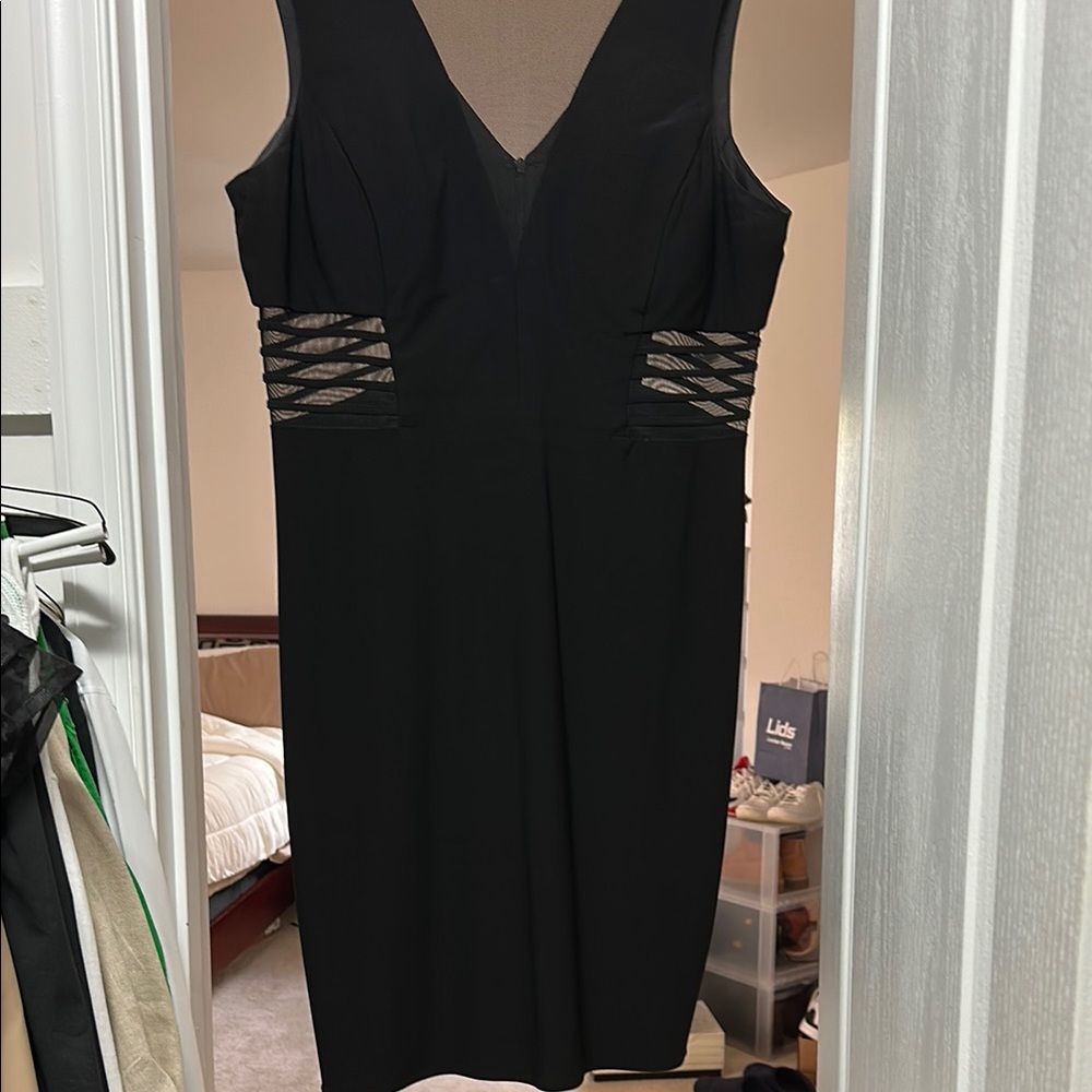 Black Sleeveless V-Neck Sheath Midi Dress